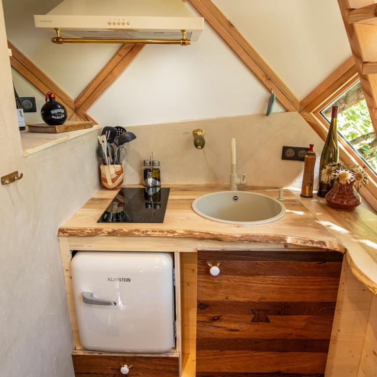 La Pomme de Pin Perchée, cabane romantique pour 2 - Appartement avec Douche - 50