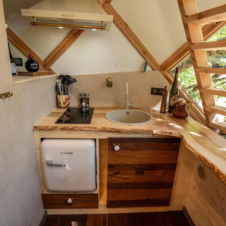 La Pomme de Pin Perchée, cabane romantique pour 2 - Appartement avec Douche - 21