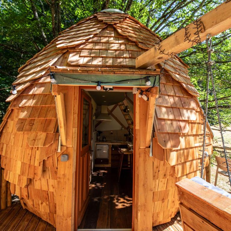La Pomme de Pin Perchée, cabane romantique pour 2 - Appartement avec Douche - 59