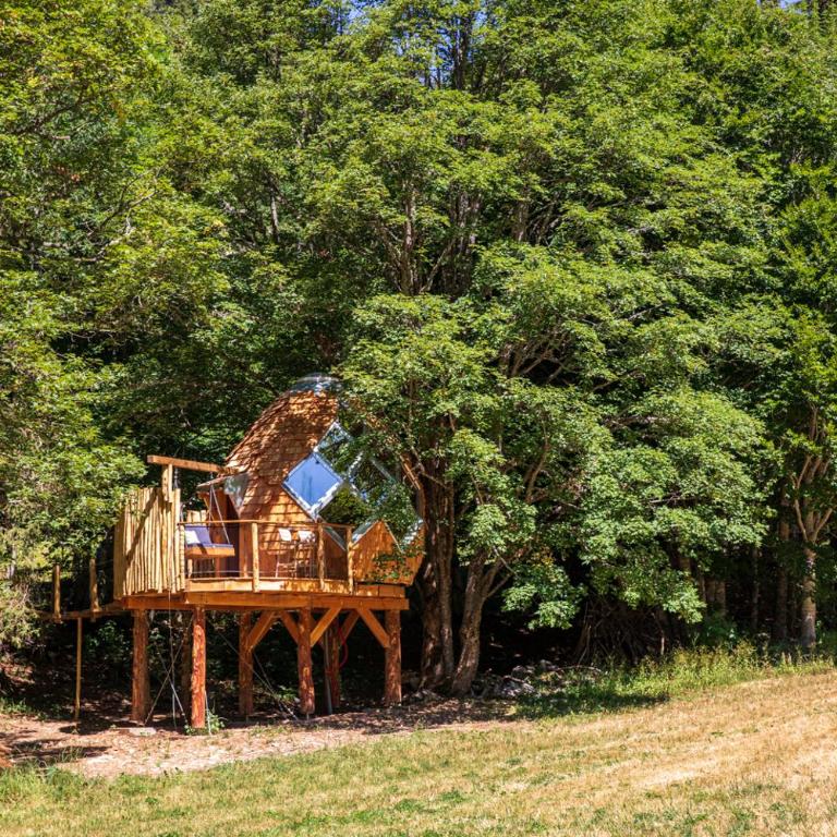 La Pomme de Pin Perchée, cabane romantique pour 2 - Appartement avec Douche - 66