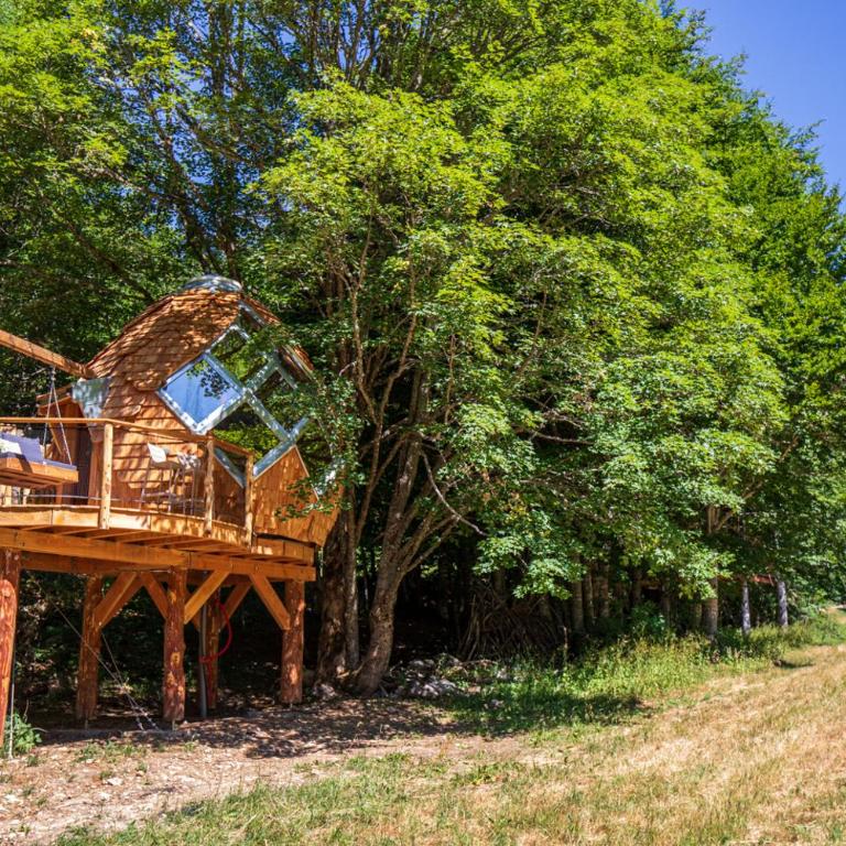 La Pomme de Pin Perchée, cabane romantique pour 2 - Appartement avec Douche - 36
