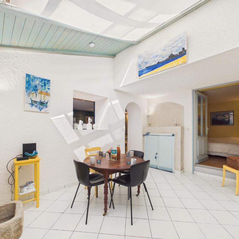 Maison pour 4, 200 m de la plage et tout à pied - Ferienhaus - 3