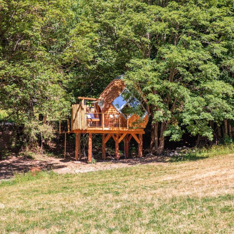 La Pomme de Pin Perchée, cabane romantique pour 2 - Appartement avec Douche - 60