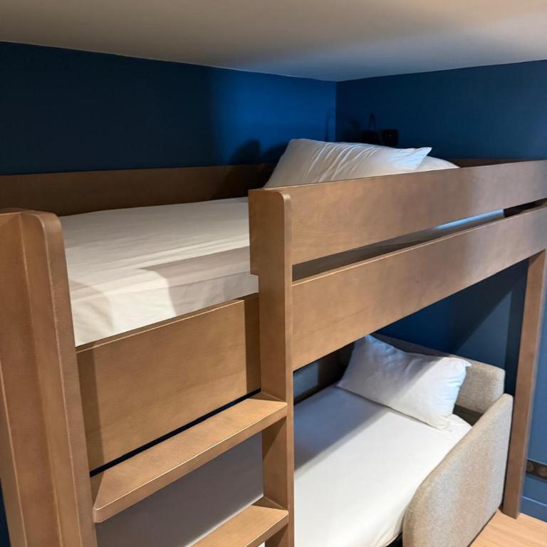 Hôtel de la Cité - Chambre Quadruple - 2