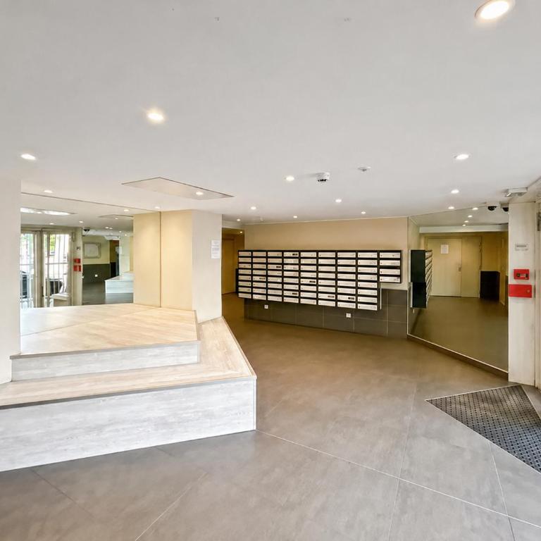 Sunny Dream - Centre Lyon, idéal visite ou travail, Wifi, métro à 120 mètres - Studio Apartment - 23