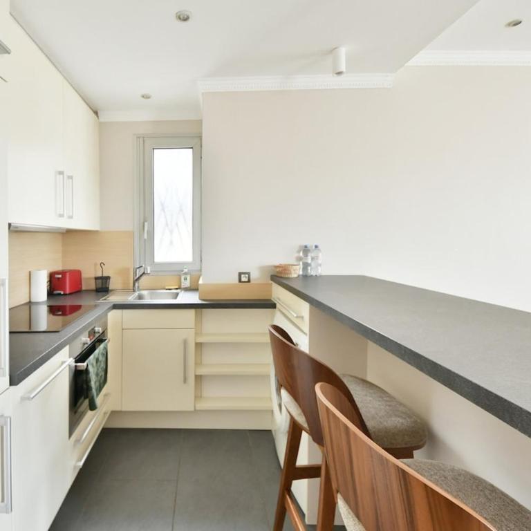 Eiffel Tower View - Apartamento de 1 dormitorio - 20
