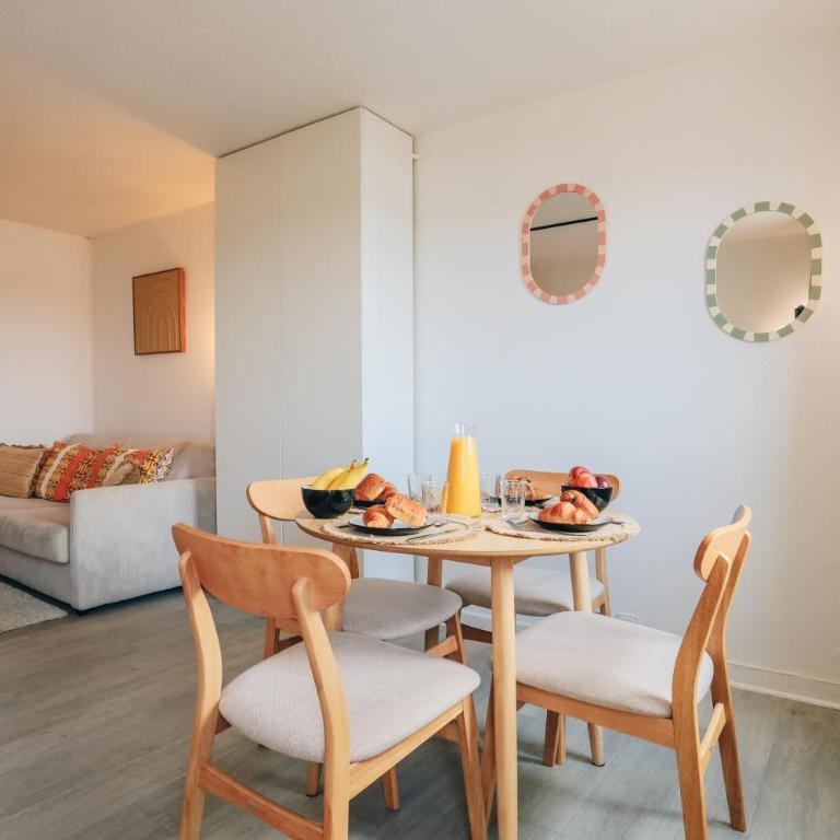 Vue mer, sur le port, près des tours - Apartment - 11