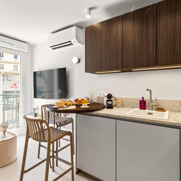 CARABACEL - One room Suite AC and Balcony - Apartamento - 10