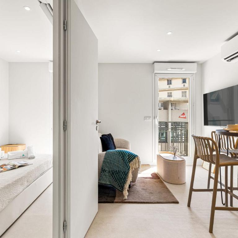 CARABACEL - One room Suite AC and Balcony - Apartamento - 16