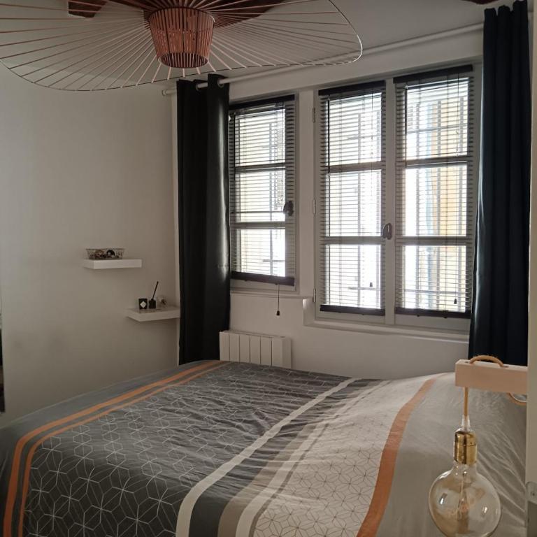 Maison Arlésienne à l'esprit bohème - Three-Bedroom House - 20
