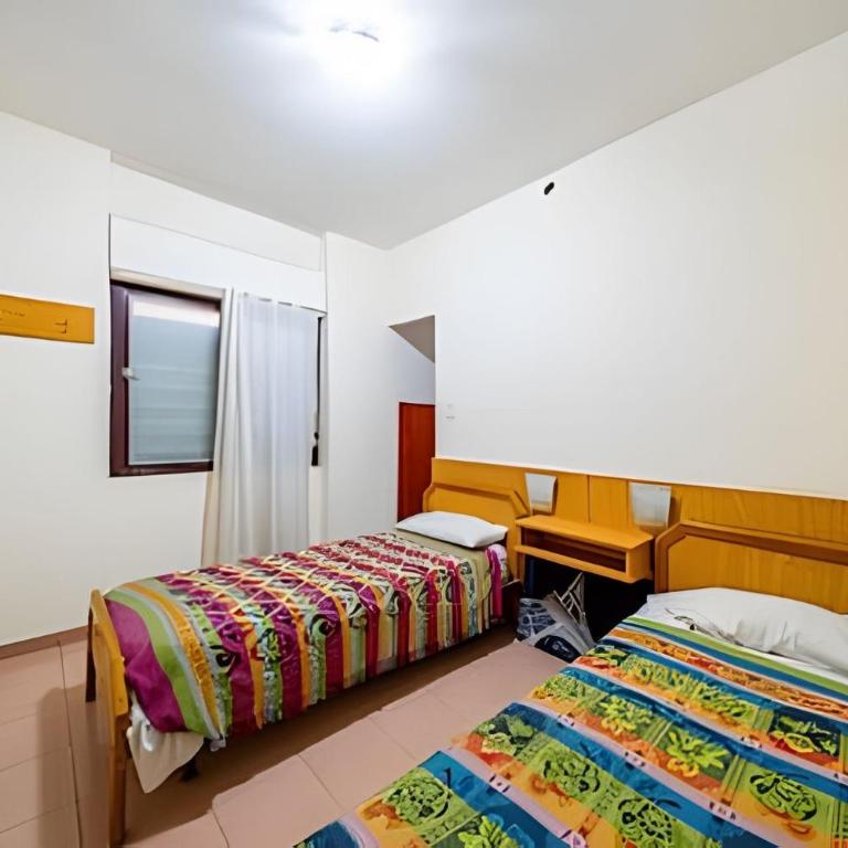 "Alpha", downtown hotel room - Quadruple Room with Private Bathroom - 1