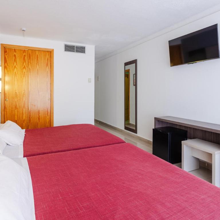Bakour Costa Brava - Habitación Cuádruple Confort - 1