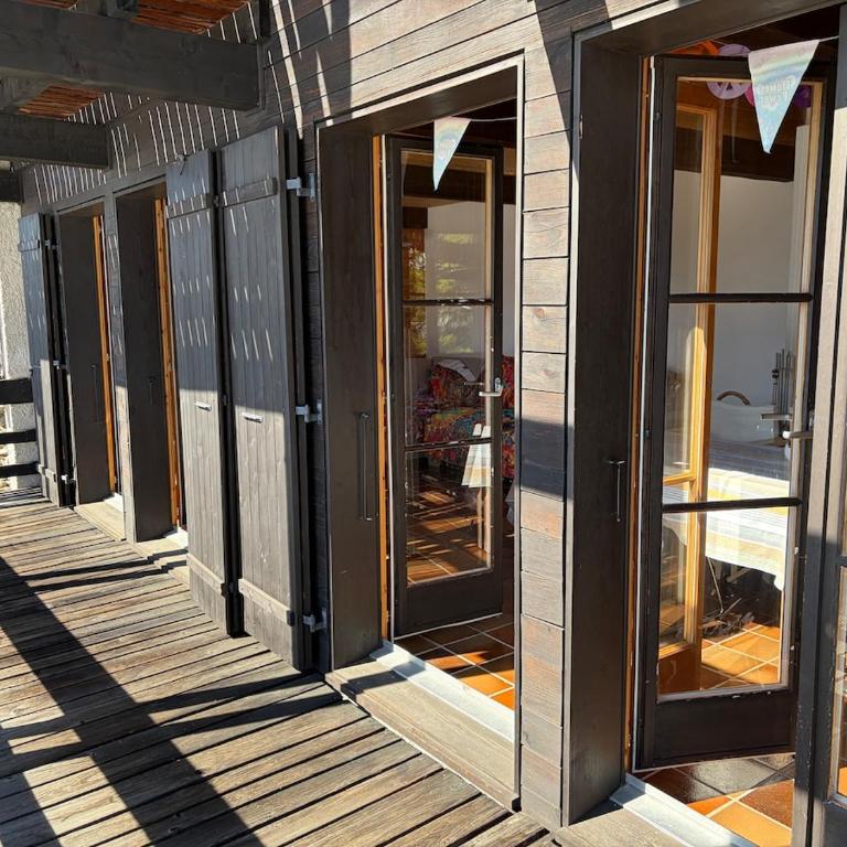 Beautiful chalet with exceptional views, ski-to-door, very quiet - Chalet - 24