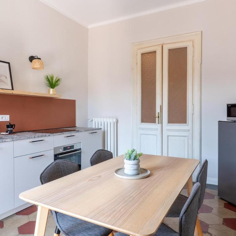-Porta Nuova - Molinette- Suite x7 - Balcony - WiFi - Two-Bedroom Apartment with Balcony - 17