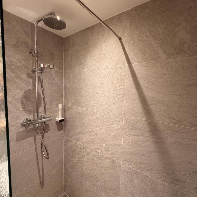 Hotel Hochkönig - Familienzimmer mit Dusche - 4
