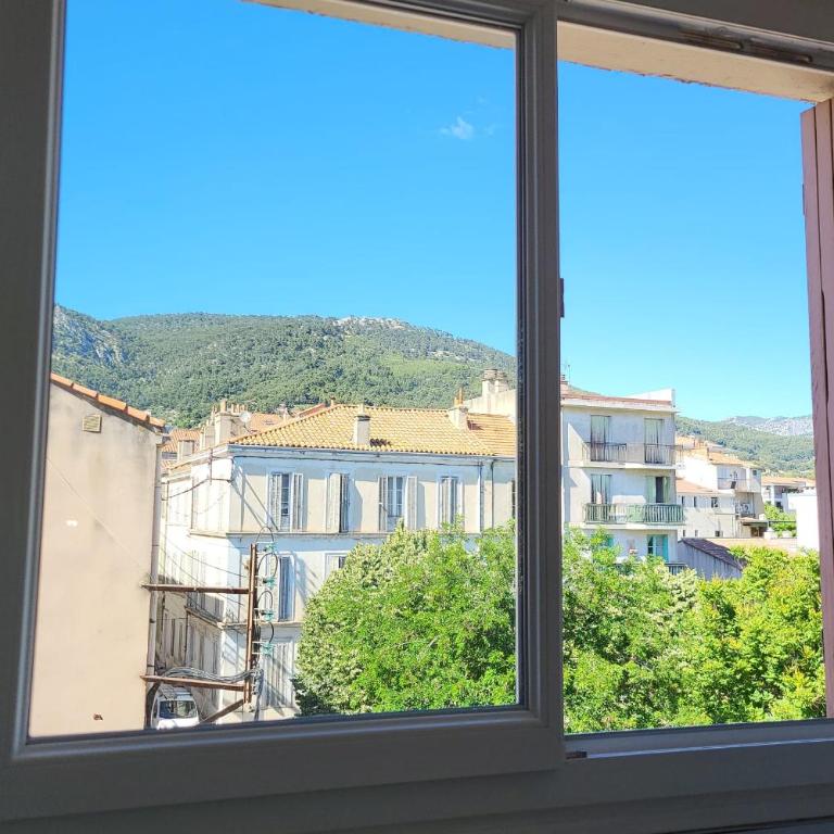 Bright apartment in Toulon - Apartment - 8