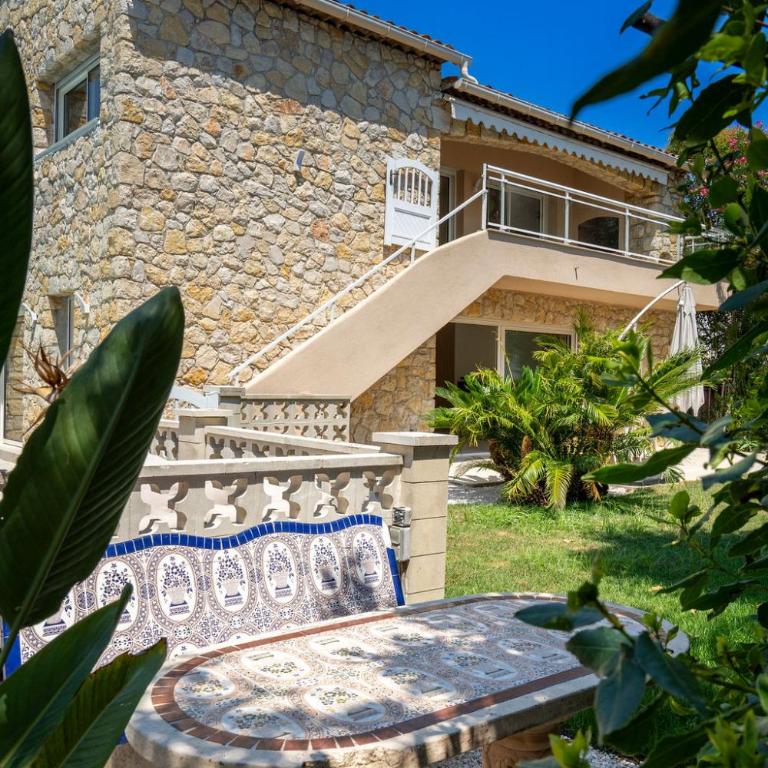 LA MÉSANGE Villa avec piscine et jardin - Villa mit privatem Pool - 19