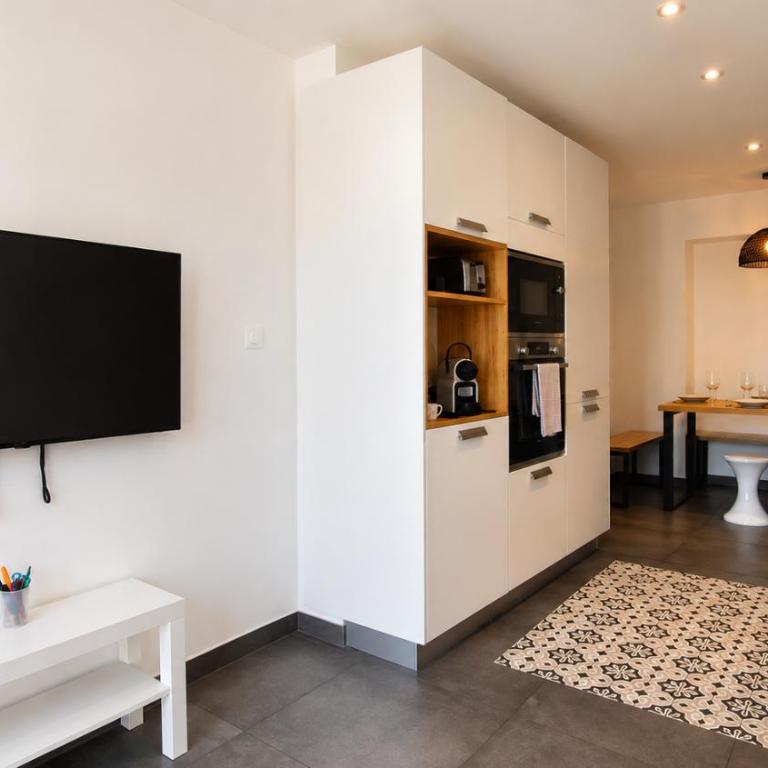 Le Smart & Cosy - Location Logement Entier - 2 Chambres - Parking Gratuit autour de la coproriété -- Wifi Fibre -Gare à 20 min - Apartment mit 2 Schlafzimmern - 7