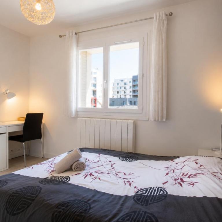 Le Smart & Cosy - Location Logement Entier - 2 Chambres - Parking Gratuit autour de la coproriété -- Wifi Fibre -Gare à 20 min - Apartment mit 2 Schlafzimmern - 12