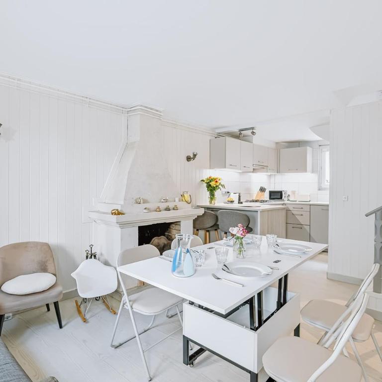 Les Retrouvailles - Centre Ville - Très Calme - Four-Bedroom House - 3