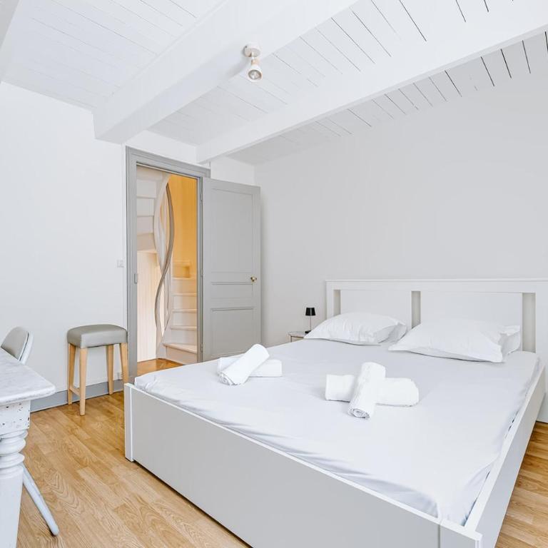 Les Retrouvailles - Centre Ville - Très Calme - Four-Bedroom House - 5