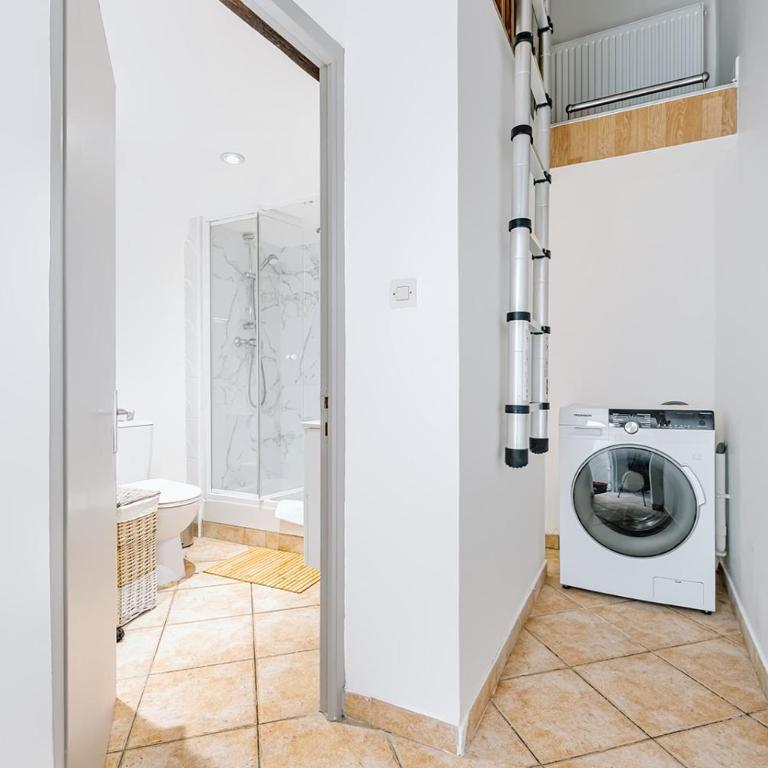 Les Retrouvailles - Centre Ville - Très Calme - Four-Bedroom House - 9