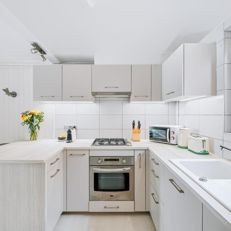 Les Retrouvailles - Centre Ville - Très Calme - Four-Bedroom House - 4