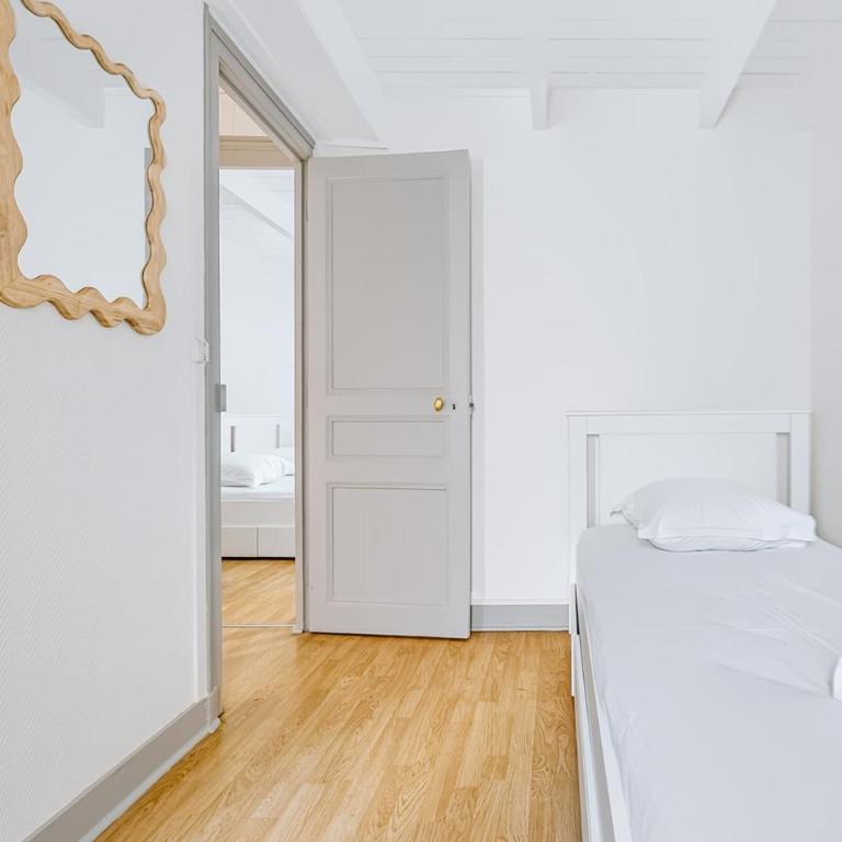 Les Retrouvailles - Centre Ville - Très Calme - Four-Bedroom House - 17