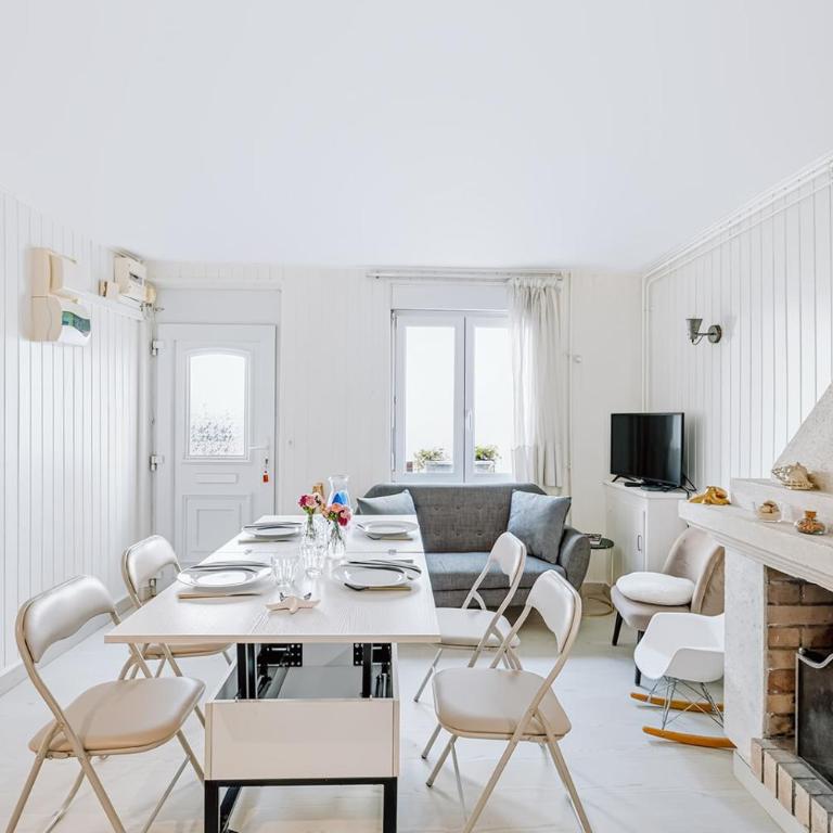 Les Retrouvailles - Centre Ville - Très Calme - Four-Bedroom House - 21