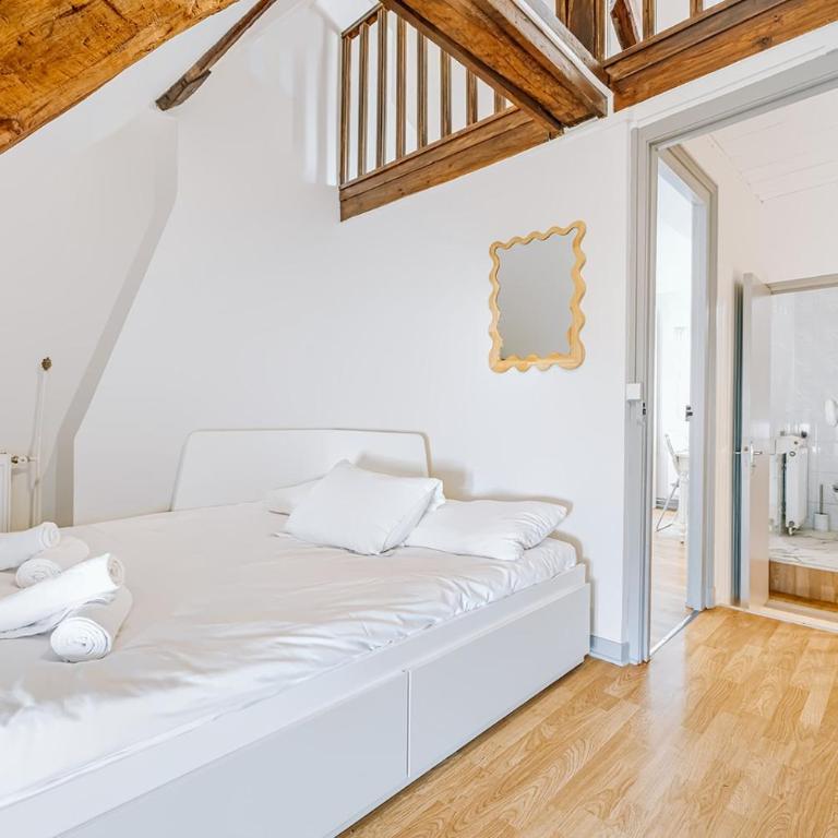 Les Retrouvailles - Centre Ville - Très Calme - Four-Bedroom House - 22