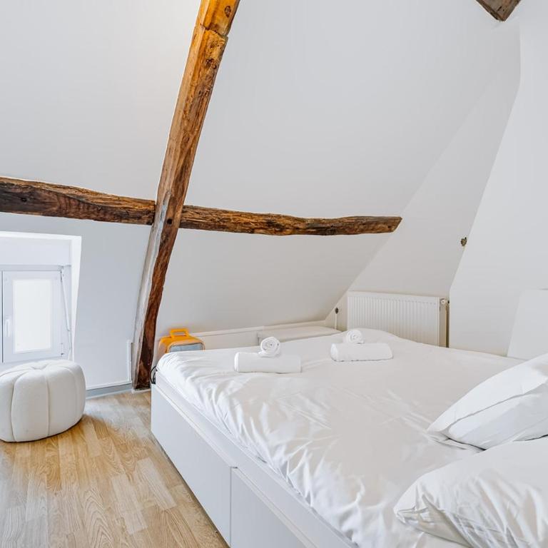 Les Retrouvailles - Centre Ville - Très Calme - Four-Bedroom House - 23