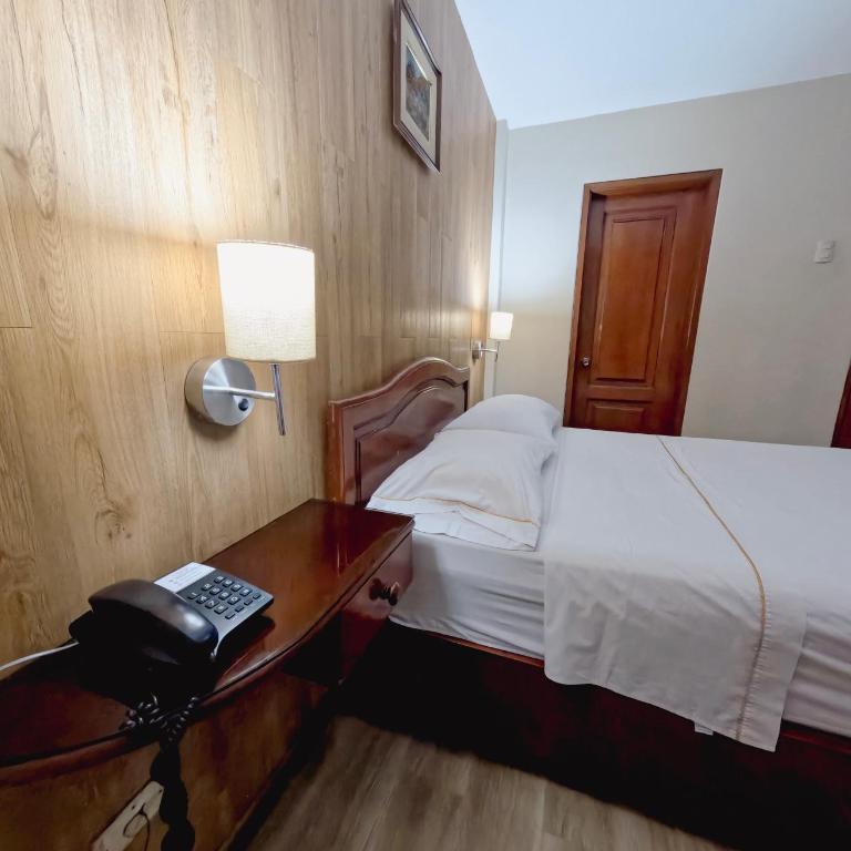 Hotel Asturias Inn - Double Room - 20