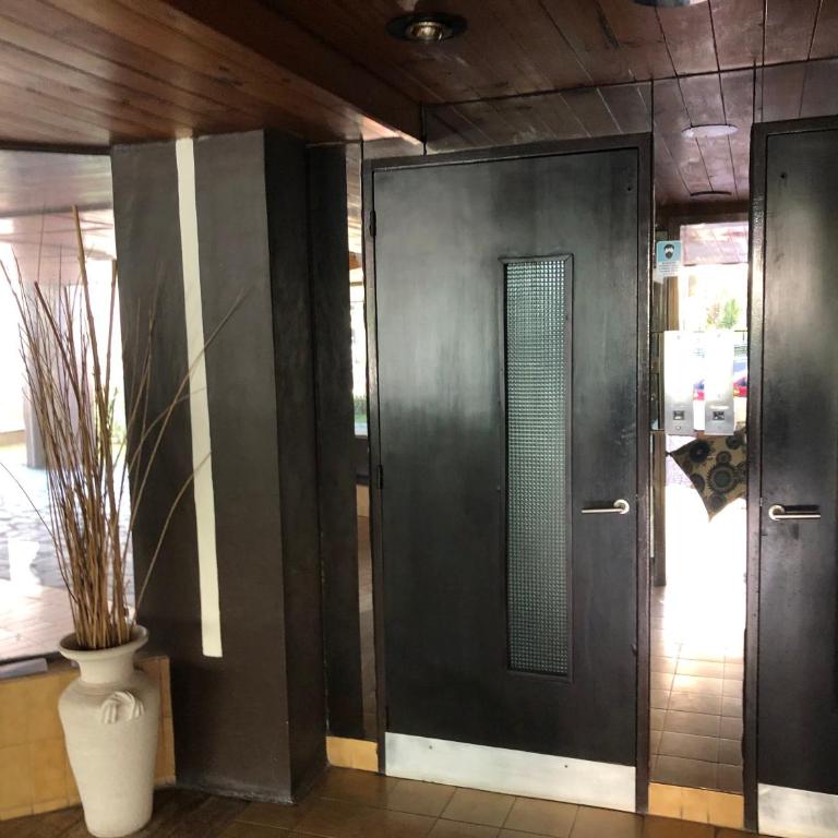 Las Lomitas - One-Bedroom Apartment - 7