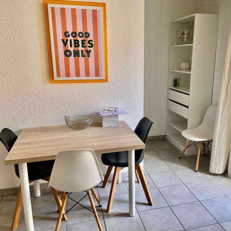 JF IMMO- Adorable maison de village idéalement placée 4 couchages - Villa 2 Chambres - 6