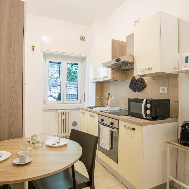 GuestHost - Lovely & Comfy Apartments in Como - Appartamento con 1 Camera da Letto - 4