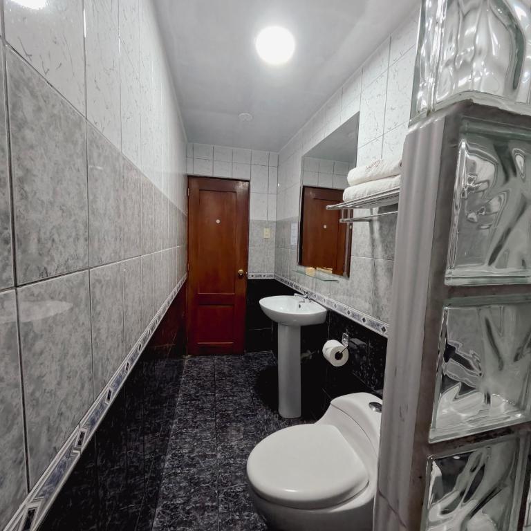 Hotel Asturias Inn - Twin Room - 11