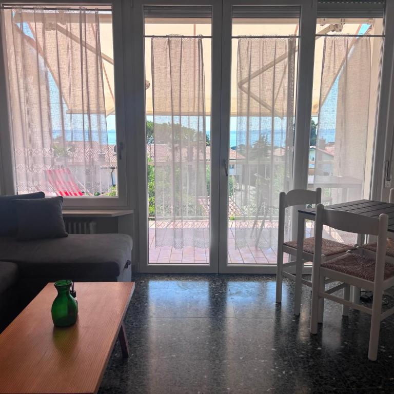 Ferdrago - Balcone vista lago con Parcheggio coperto - Apartamento de 1 dormitorio - 5