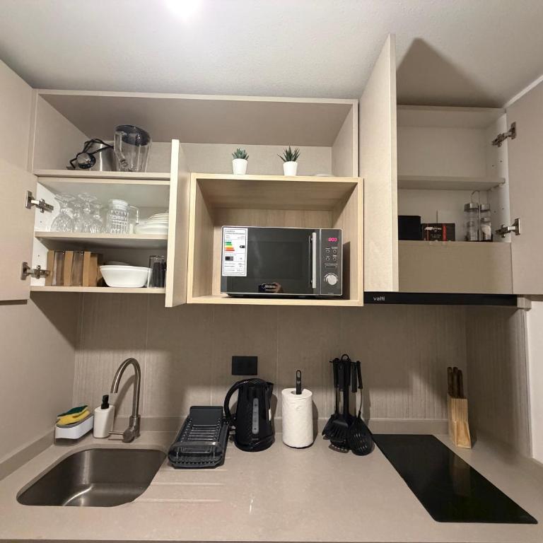 Dpto Ambiente en Ñuñoa Metro Irarrázabal WIFI - One-Bedroom Apartment - 13