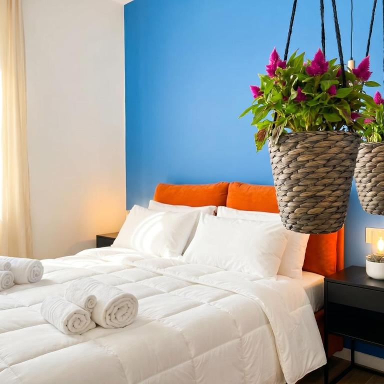 Floris: modern studio in the heart of city center - King Suite with Balcony - 3