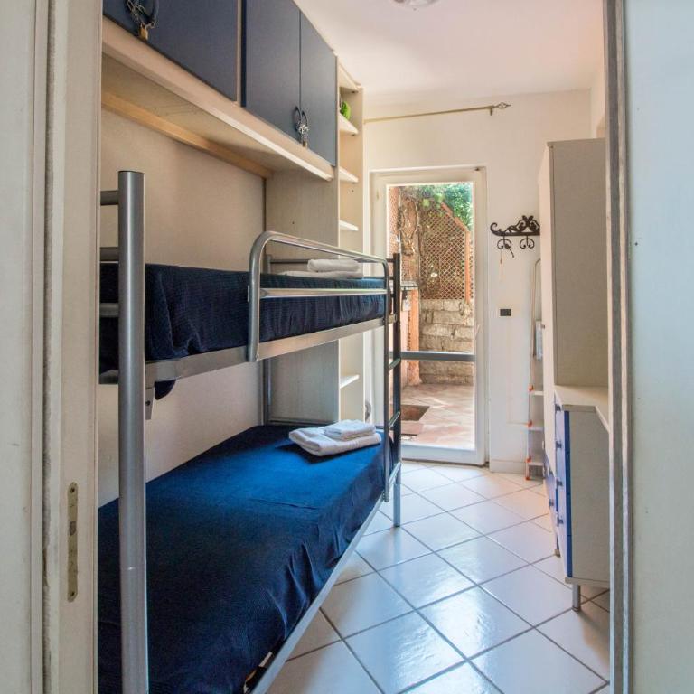 GuestHost - Palau Comfy Flat with Balcony - Appartamento con 2 Camere da Letto - 23