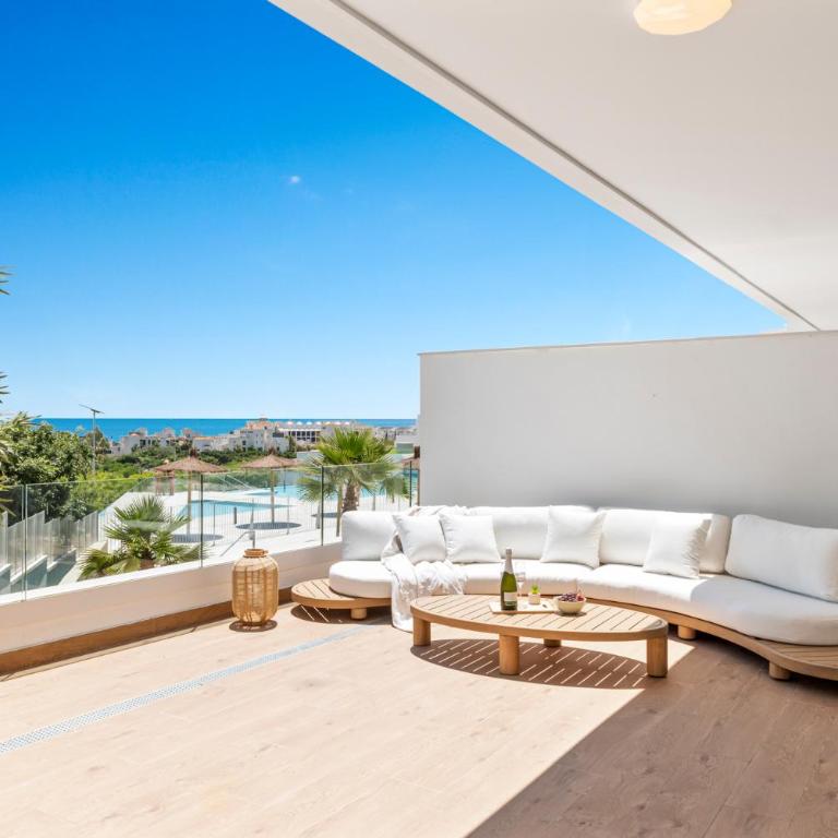 Casa Luna - Two-Bedroom Apartment with Balcony and Sea View - 1