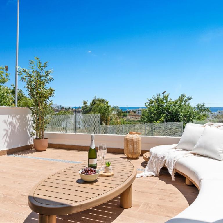 Casa Luna - Two-Bedroom Apartment with Balcony and Sea View - 23