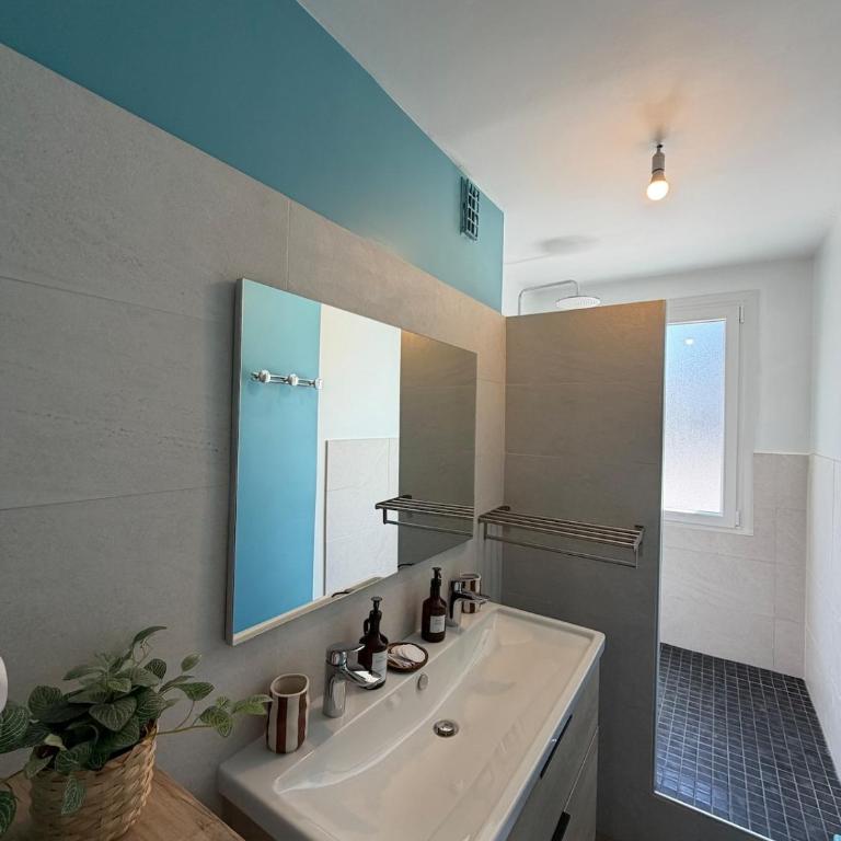Casa Reina -Cozy & Bright - Close to center - Two-Bedroom Apartment - 6
