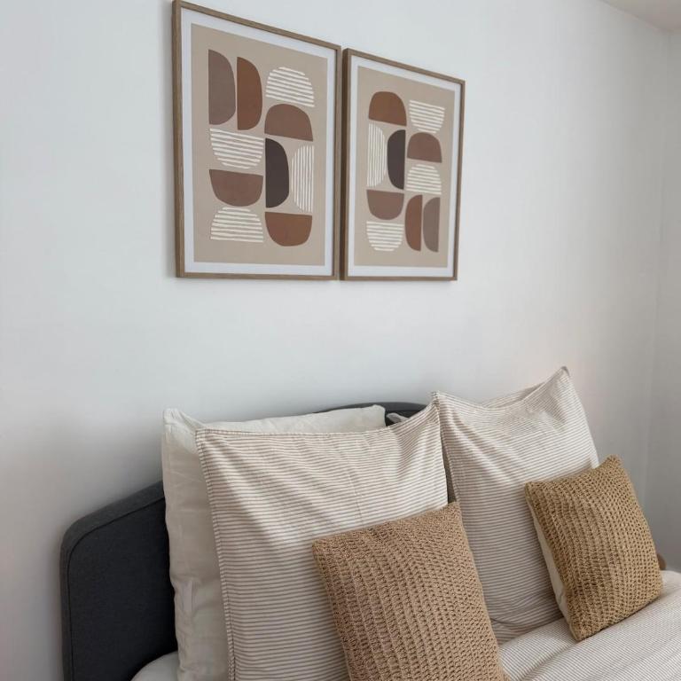 Casa Reina -Cozy & Bright - Close to center - Two-Bedroom Apartment - 12