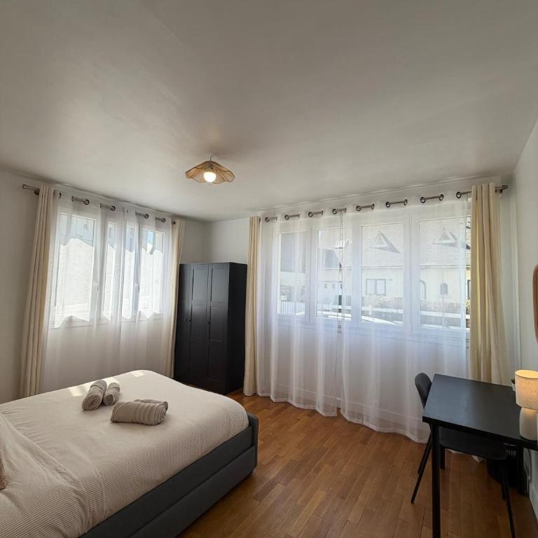 Casa Reina -Cozy & Bright - Close to center - Two-Bedroom Apartment - 14