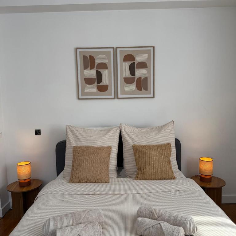 Casa Reina -Cozy & Bright - Close to center - Two-Bedroom Apartment - 23