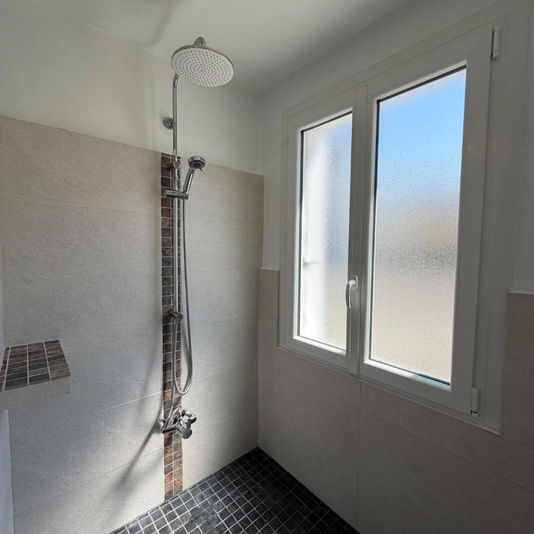 Casa Reina -Cozy & Bright - Close to center - Two-Bedroom Apartment - 25