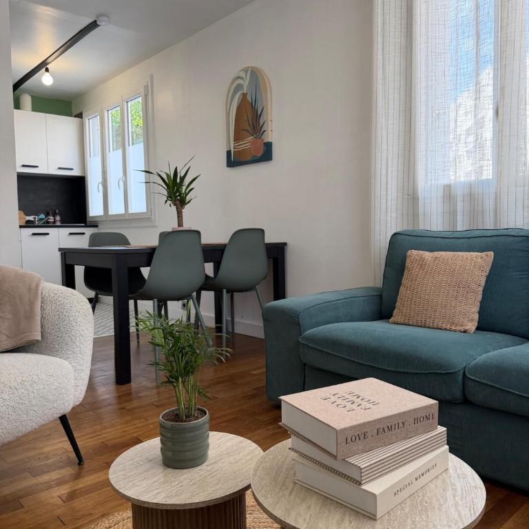 Casa Reina -Cozy & Bright - Close to center - Two-Bedroom Apartment - 26