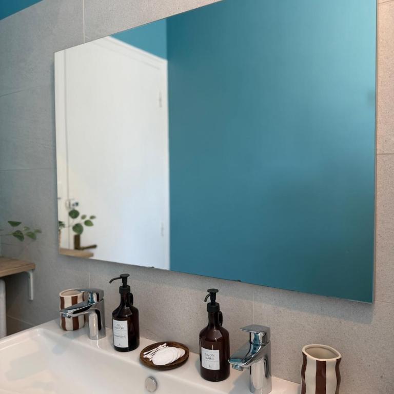 Casa Reina -Cozy & Bright - Close to center - Two-Bedroom Apartment - 29