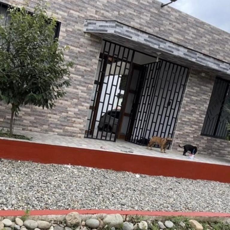 Hermosa Casa Campestre - Casa de 4 dormitorios - 1